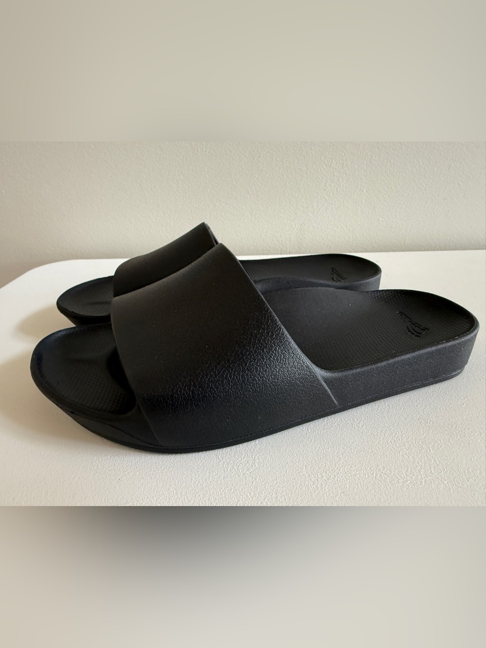 ARCHIES Arch Support Slides Sandals Women's Size 9 Black - Picture 4 of 7